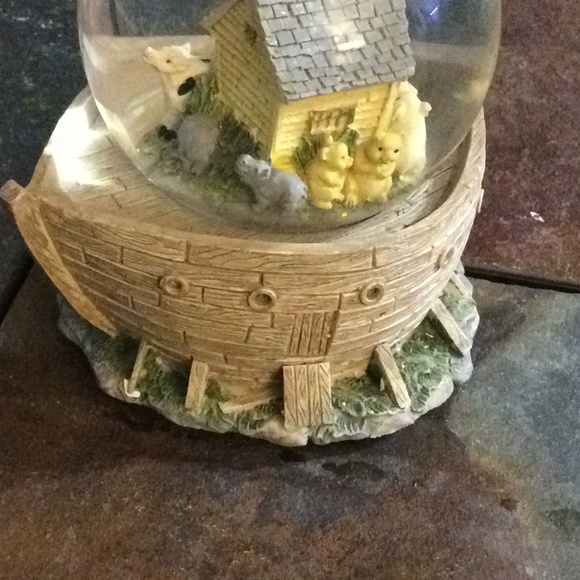 COPY - Vintage Westland Noah’s Ark Snow Globe - Picture 3 of 6